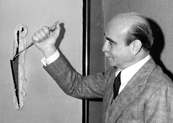 Lucio Fontana